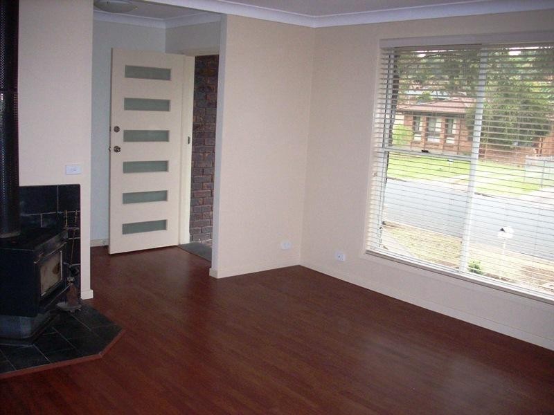 16 Newcombe Street, Berkeley NSW 2506