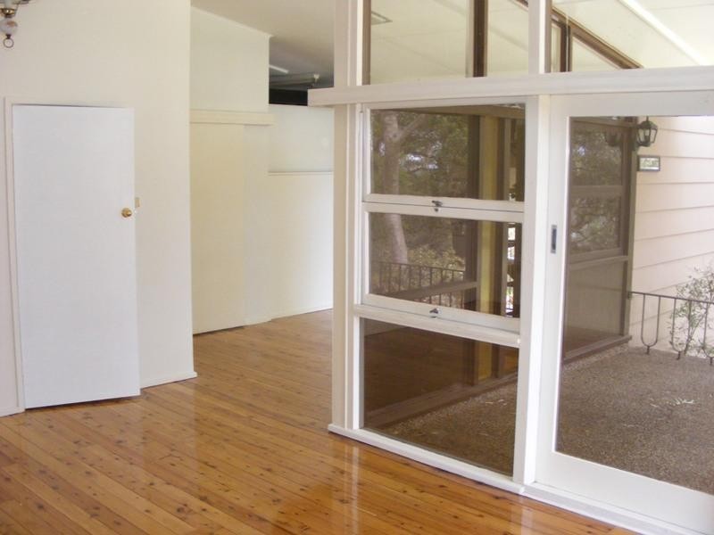 2 Eirene Avenue, Mangerton NSW 2500