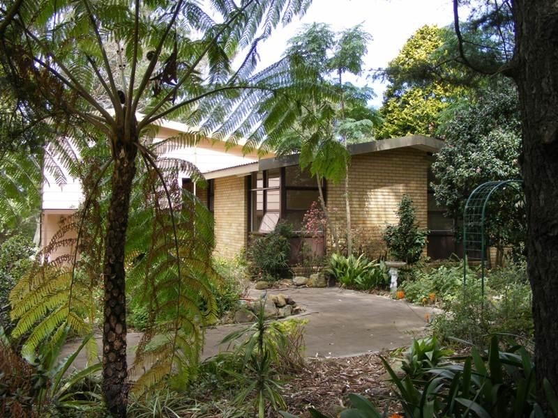 2 Eirene Avenue, Mangerton NSW 2500