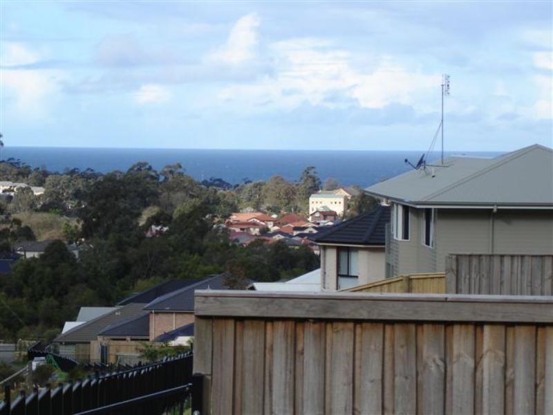 32 Hollymount View, Woonona NSW 2517