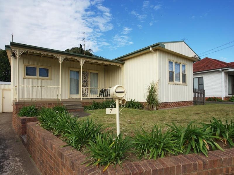 7 Guest Avenue, Fairy Meadow NSW 2519