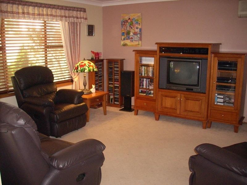 9 Coachwood Drive, Unanderra NSW 2526