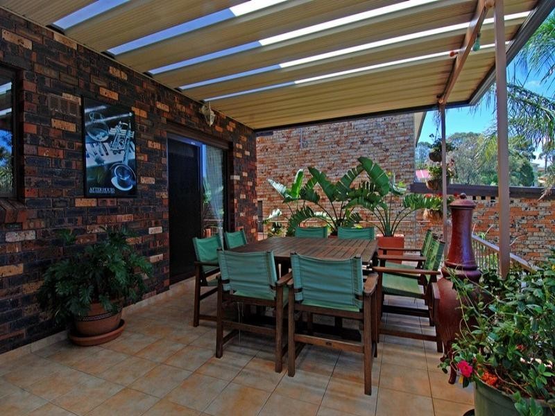 9 Coachwood Drive, Unanderra NSW 2526