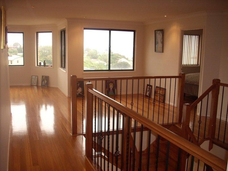 115 Shearwater Drive, Lake Heights NSW 2502