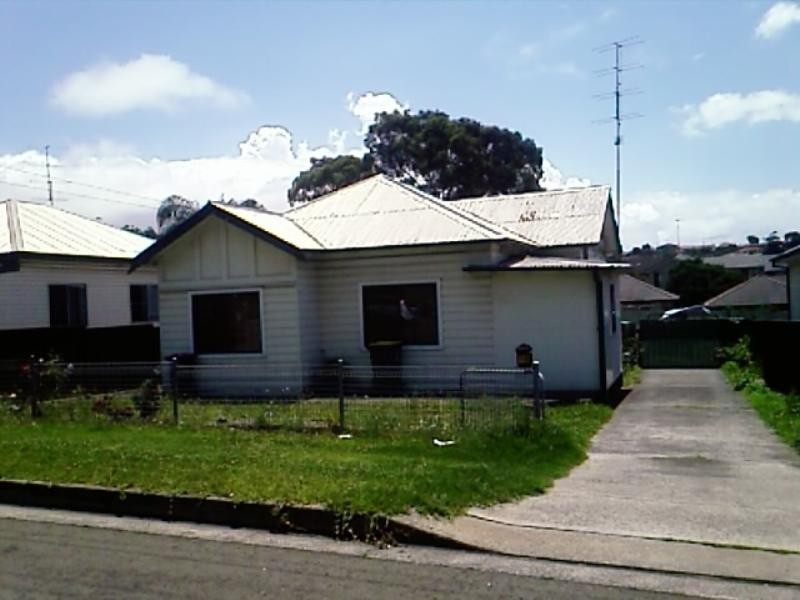 16 Heaslip Street, Coniston NSW 2500