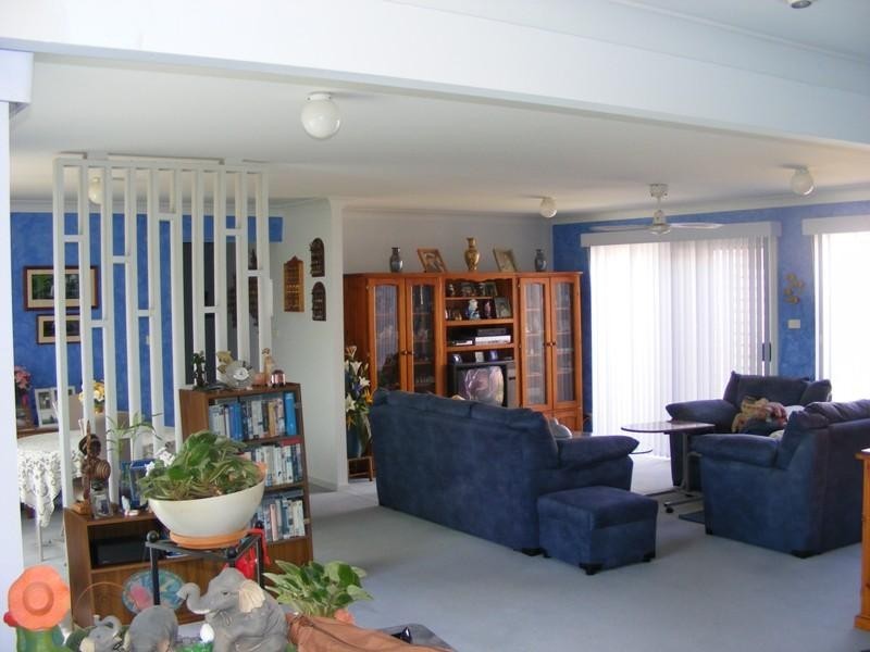 1 Sanderson Road, Kanahooka NSW 2530