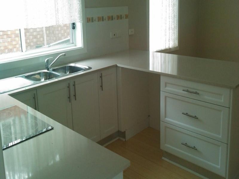 11 Lee Street, Warrawong NSW 2502