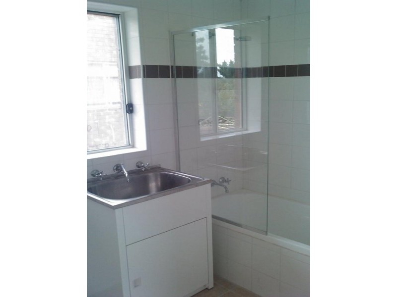 11 Lee Street, Warrawong NSW 2502