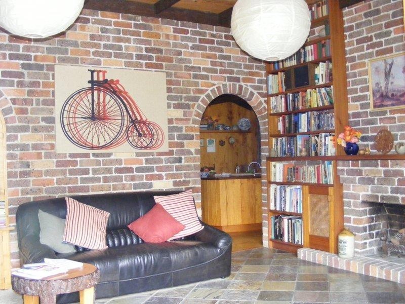 9 Keira Street, Mount Keira NSW 2500