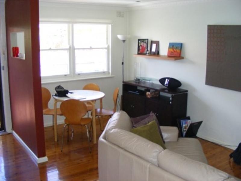 2/7 Kelvin Road, Coniston NSW 2500