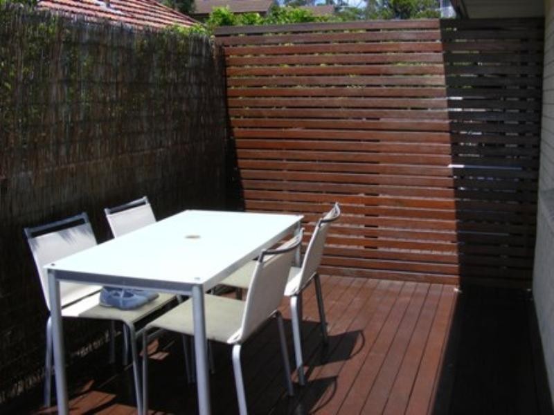 2/7 Kelvin Road, Coniston NSW 2500