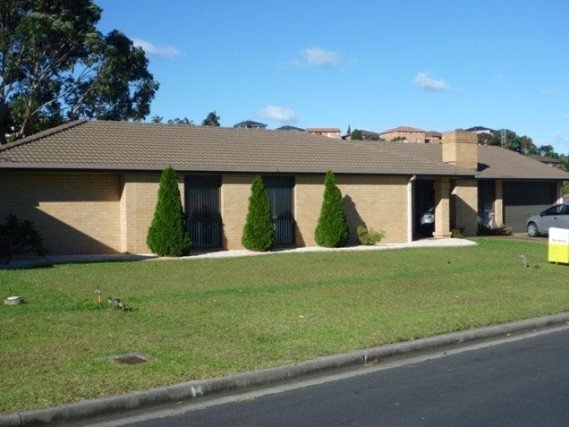 11 Regency Crescent, Berkeley NSW 2506