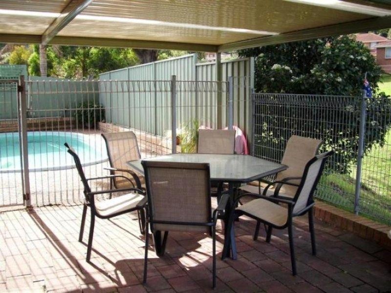 11 Regency Crescent, Berkeley NSW 2506