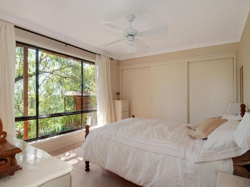 29 Plumwood Crescent, Cordeaux Heights NSW 2526
