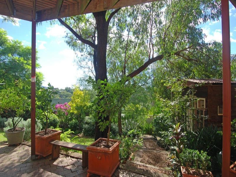 29 Plumwood Crescent, Cordeaux Heights NSW 2526