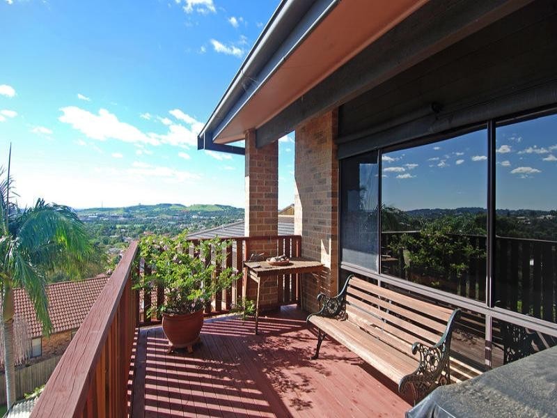 29 Plumwood Crescent, Cordeaux Heights NSW 2526