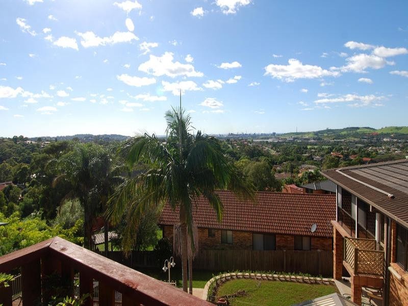 29 Plumwood Crescent, Cordeaux Heights NSW 2526