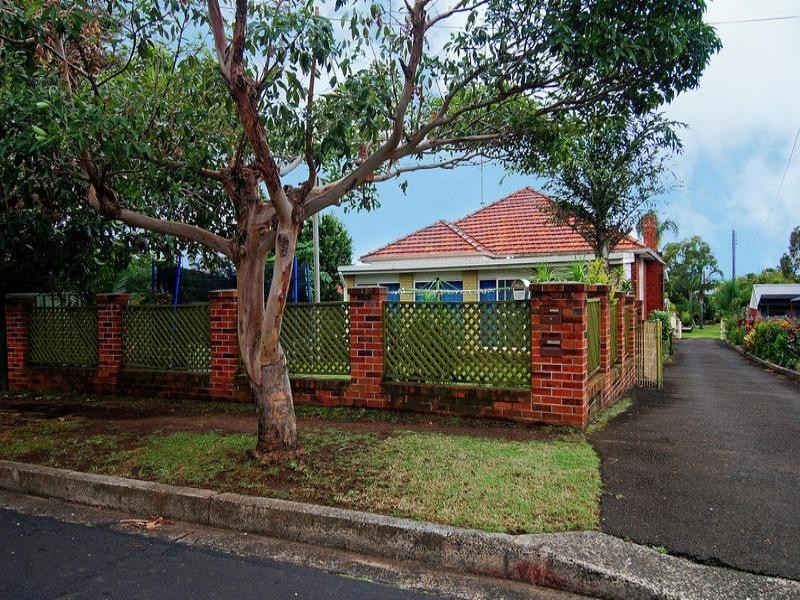 1 & 1a David Crescent, Fairy Meadow NSW 2519