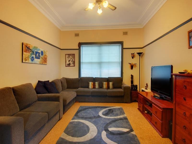 1 & 1a David Crescent, Fairy Meadow NSW 2519