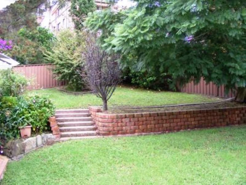 8 Kooranga Close, Cordeaux Heights NSW 2526