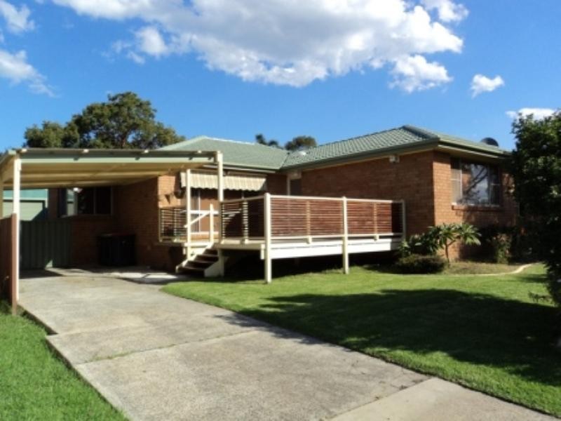 13 Oak Street, Albion Park Rail NSW 2527