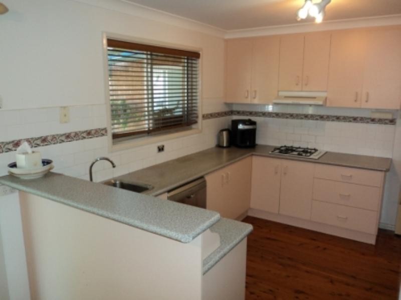 13 Oak Street, Albion Park Rail NSW 2527