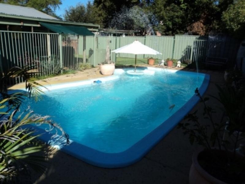 13 Oak Street, Albion Park Rail NSW 2527