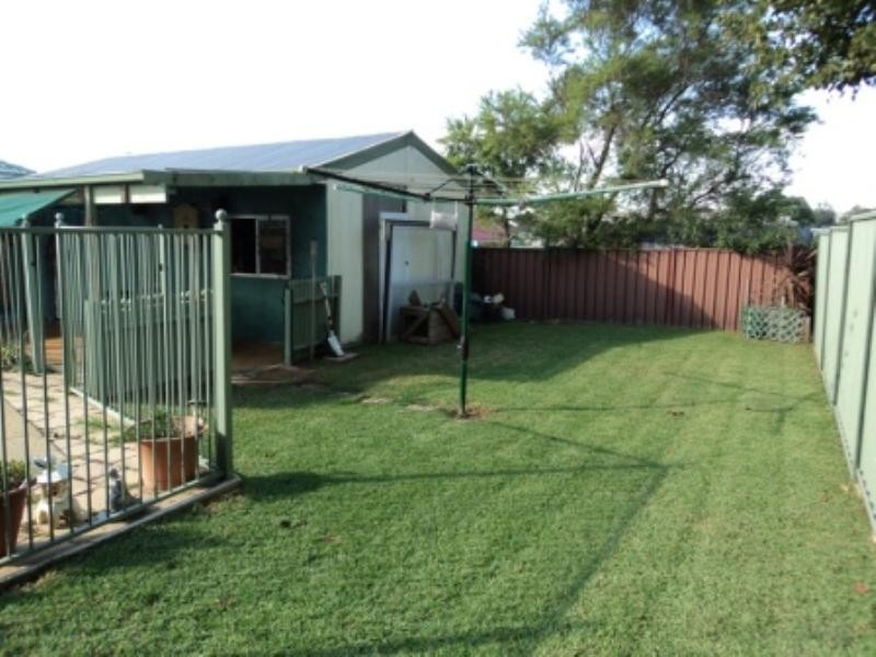 13 Oak Street, Albion Park Rail NSW 2527