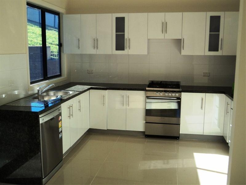 32a Bruce Street, Unanderra NSW 2526