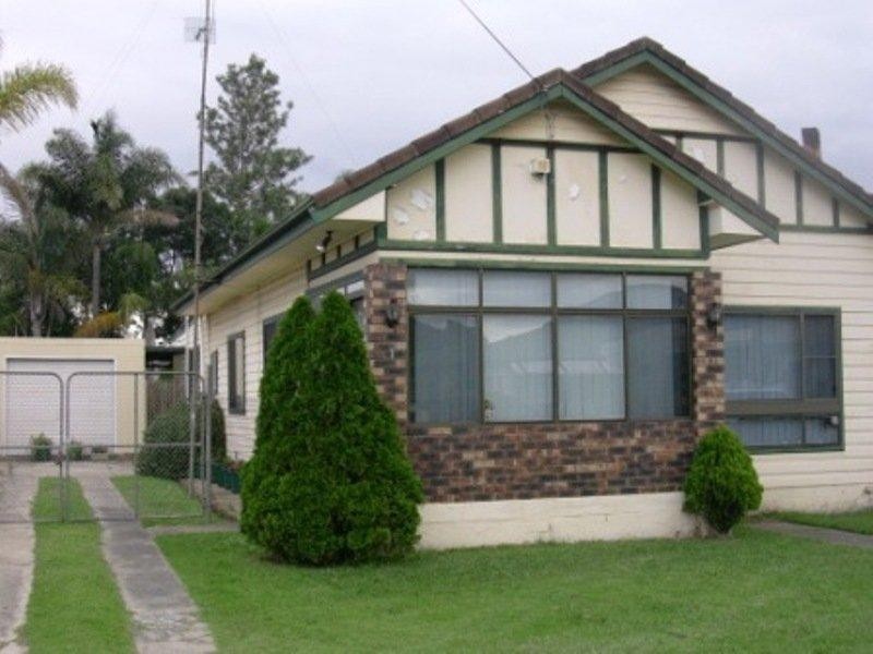 1 Fraser Street, Unanderra NSW 2526