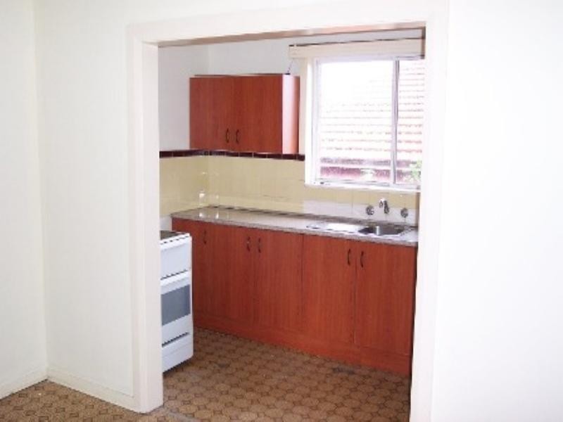 42 Lake Heights Road, Lake Heights NSW 2502