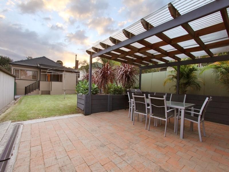 9 Grasmere Street, Mount Saint Thomas NSW 2500