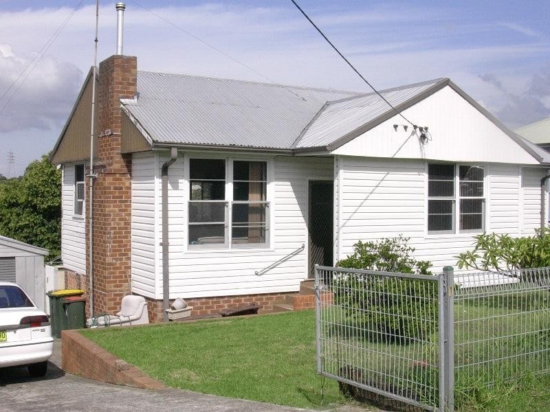 91 Farmborough Road, Unanderra NSW 2526