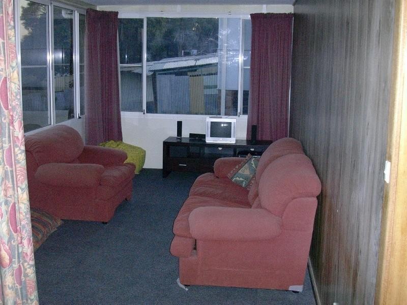 91 Farmborough Road, Unanderra NSW 2526