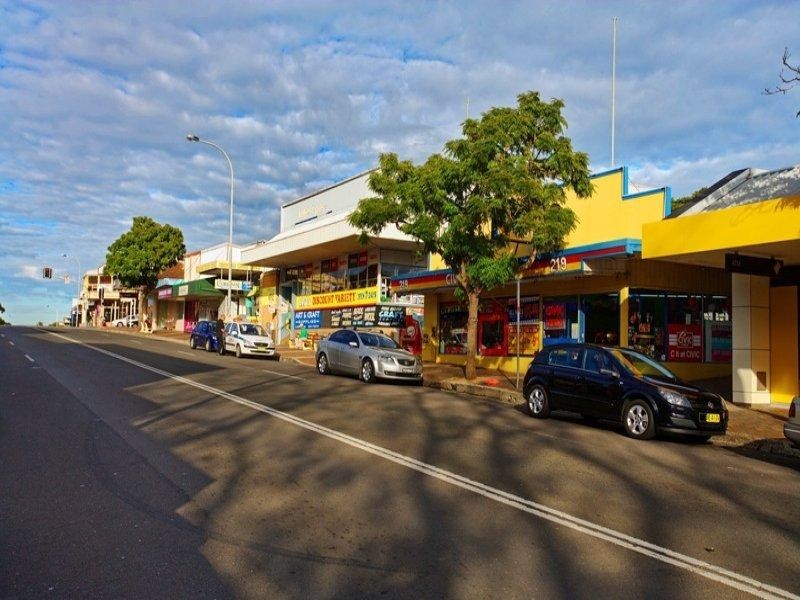 242 Princes Highway, Corrimal NSW 2518