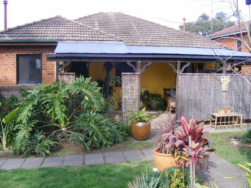 10 Lee Street, Warrawong NSW 2502