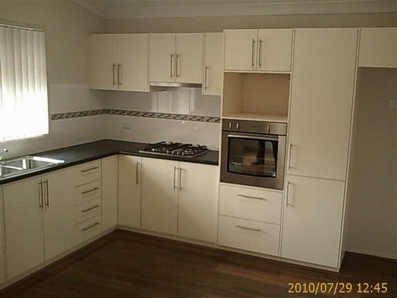 2/13 Camden Street, Balgownie NSW 2519