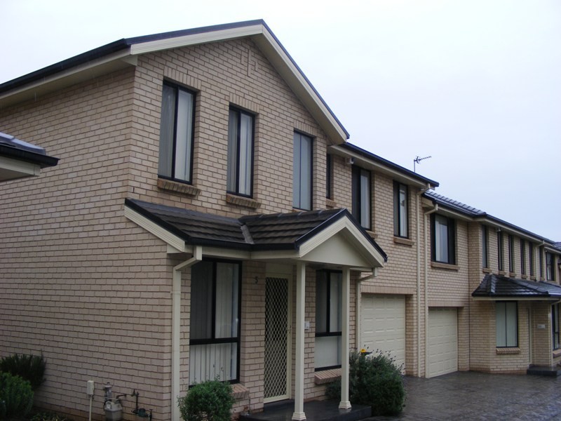 5/8 Mackie Street, Coniston NSW 2500