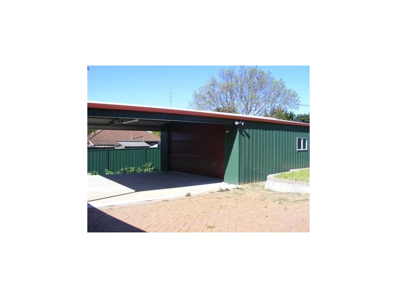 11 Lee Street, Warrawong NSW 2502