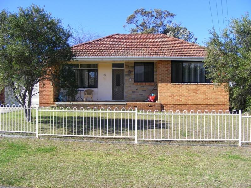 15 Kent Road, Dapto NSW 2530