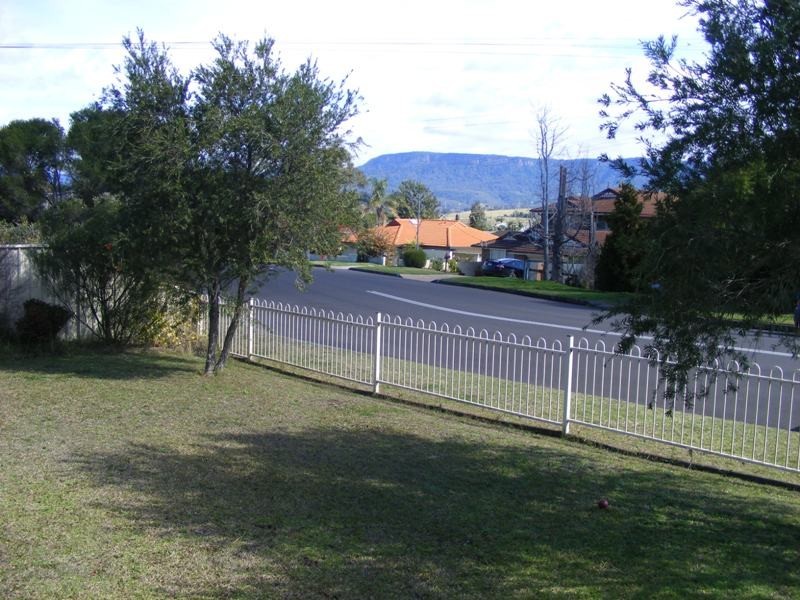 15 Kent Road, Dapto NSW 2530