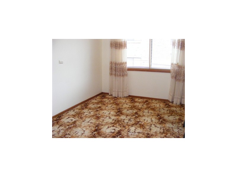 74 Rowland Avenue, Wollongong NSW 2500