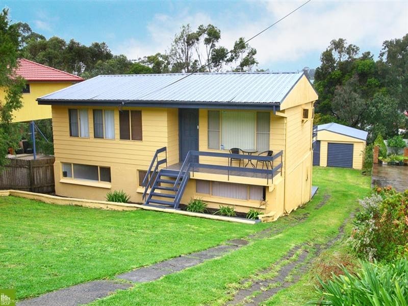 31 Bruce, Unanderra NSW 2526