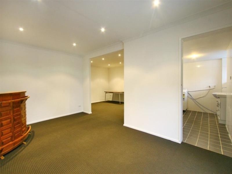 31 Bruce, Unanderra NSW 2526