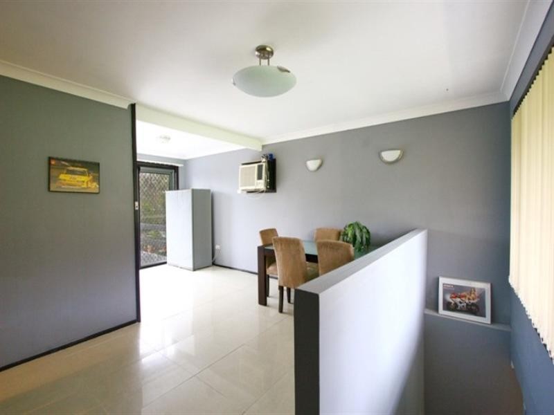 31 Bruce, Unanderra NSW 2526