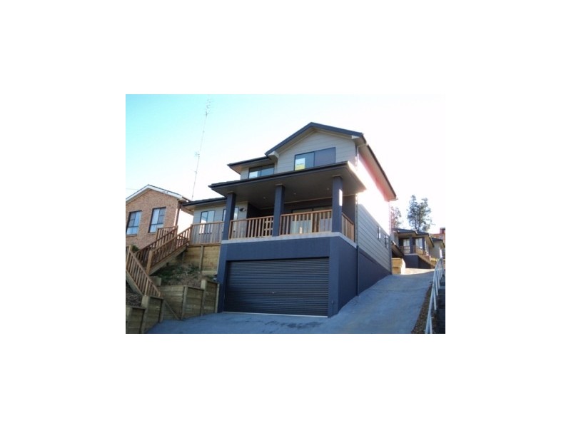 32 Bruce Street, Unanderra NSW 2526