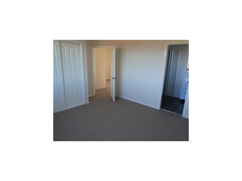 32 Bruce Street, Unanderra NSW 2526