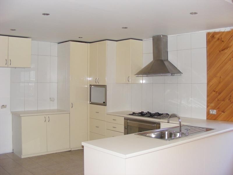 39 Phillips Crescent, Mangerton NSW 2500