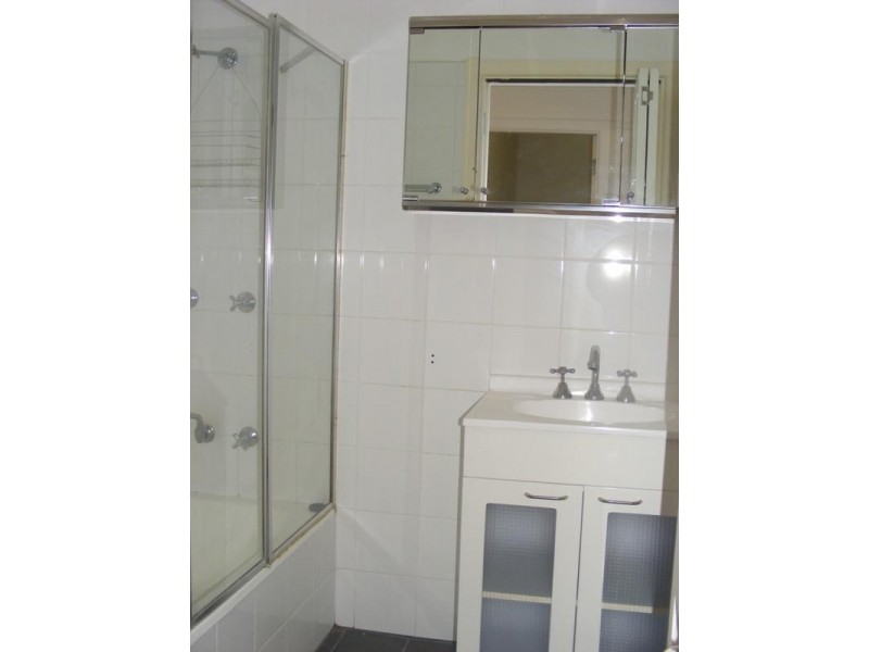 39 Phillips Crescent, Mangerton NSW 2500