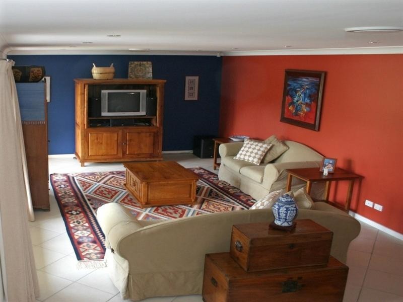 10 Woodlands Place, Figtree NSW 2525